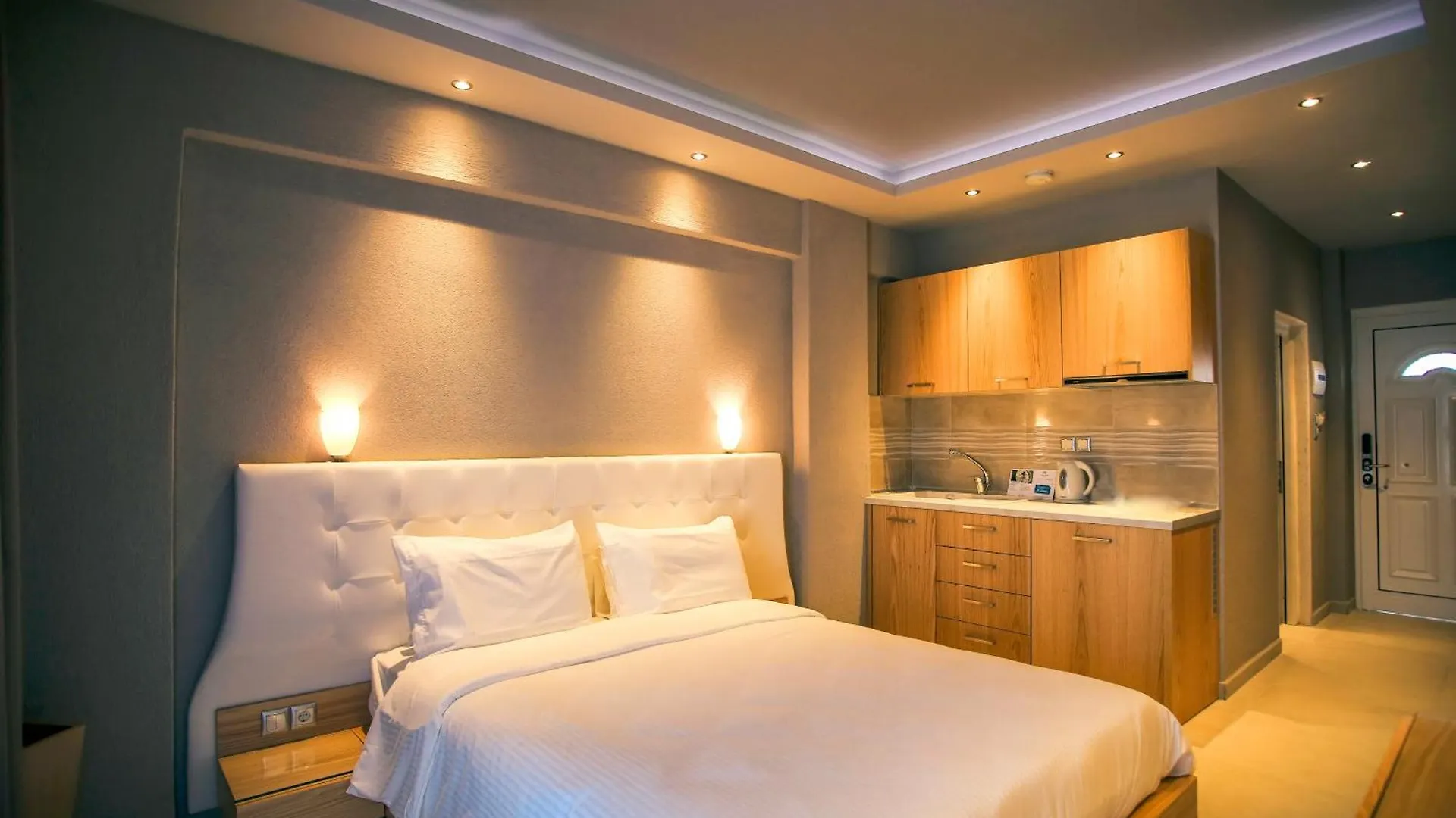 **** Aparthotel Royal Hotel And Suites Chalkidiki Griekenland
