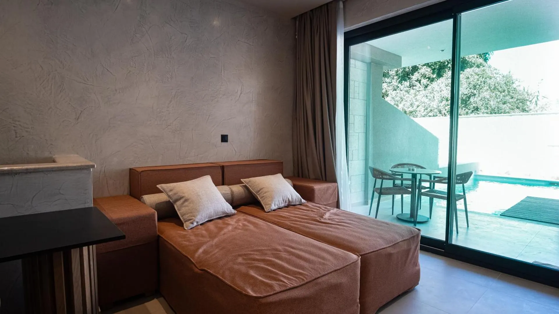 **** Aparthotel Royal Hotel And Suites Chalkidiki Řecko